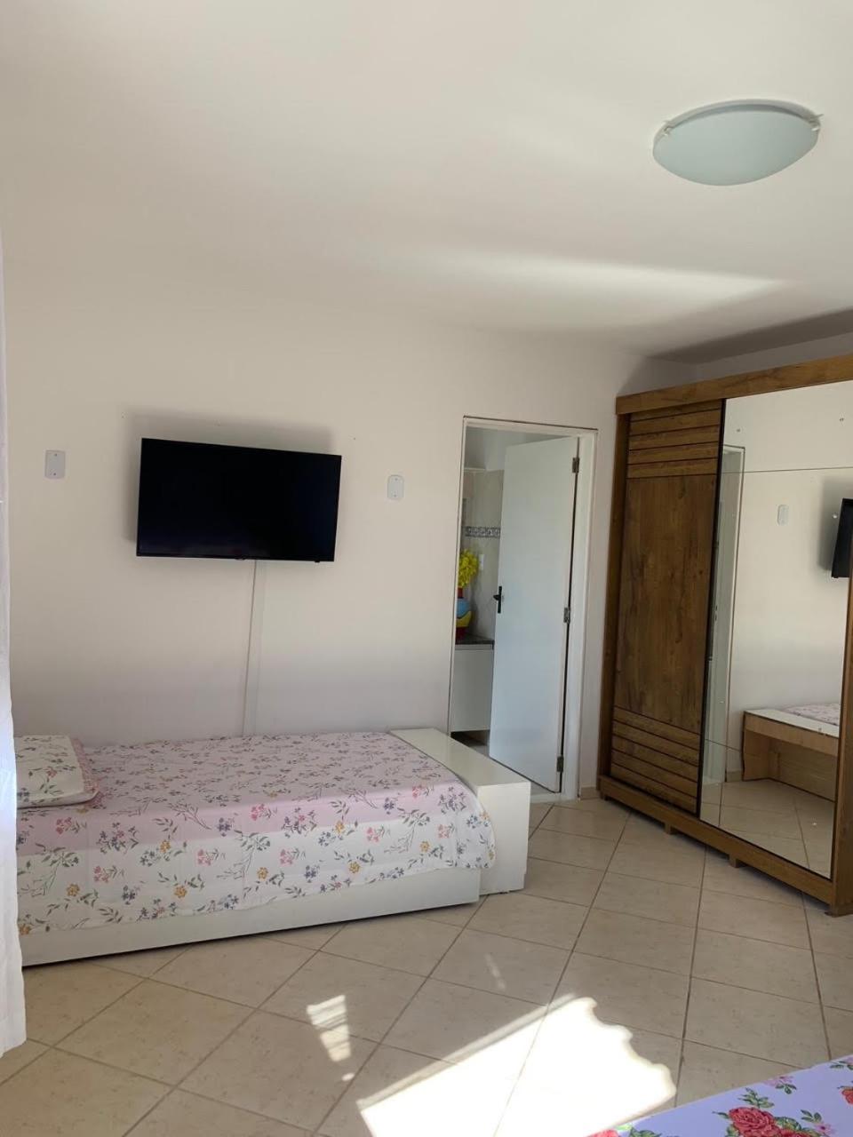 Villa Mela - Casa com piscina a poucos metros da Praia de Ipioca - Hibiscus