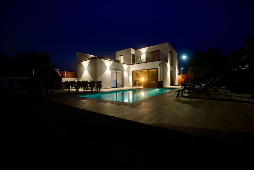 Villa Serena - Exquisite villa with private heated pool view 5