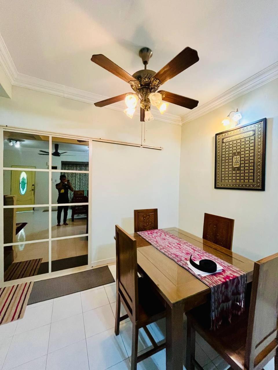 Jizek Homestay Bajet