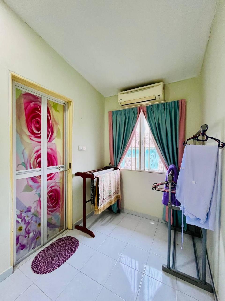 Jizek Homestay Bajet