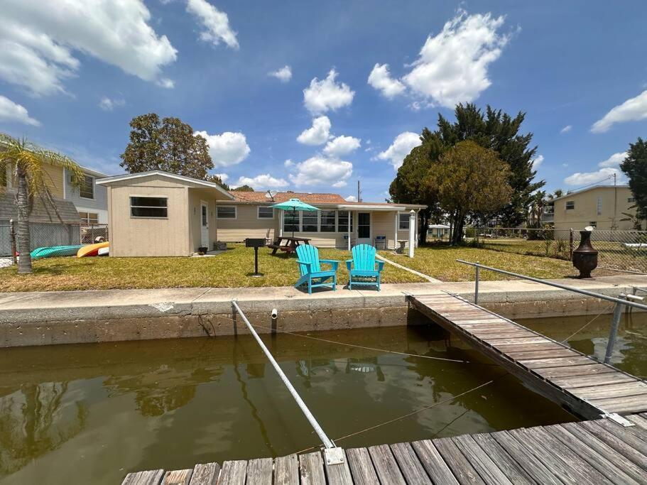 Cabin by the Sea - Waterfront Direct Gulf Access- Pontoon Boat Rental On Site or Bring Your Boat- Paddlecraft included view 2