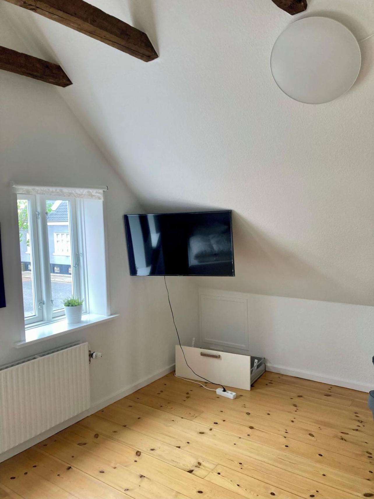 3 Bedroom Apartment In Frederikshavn City With Free Parking