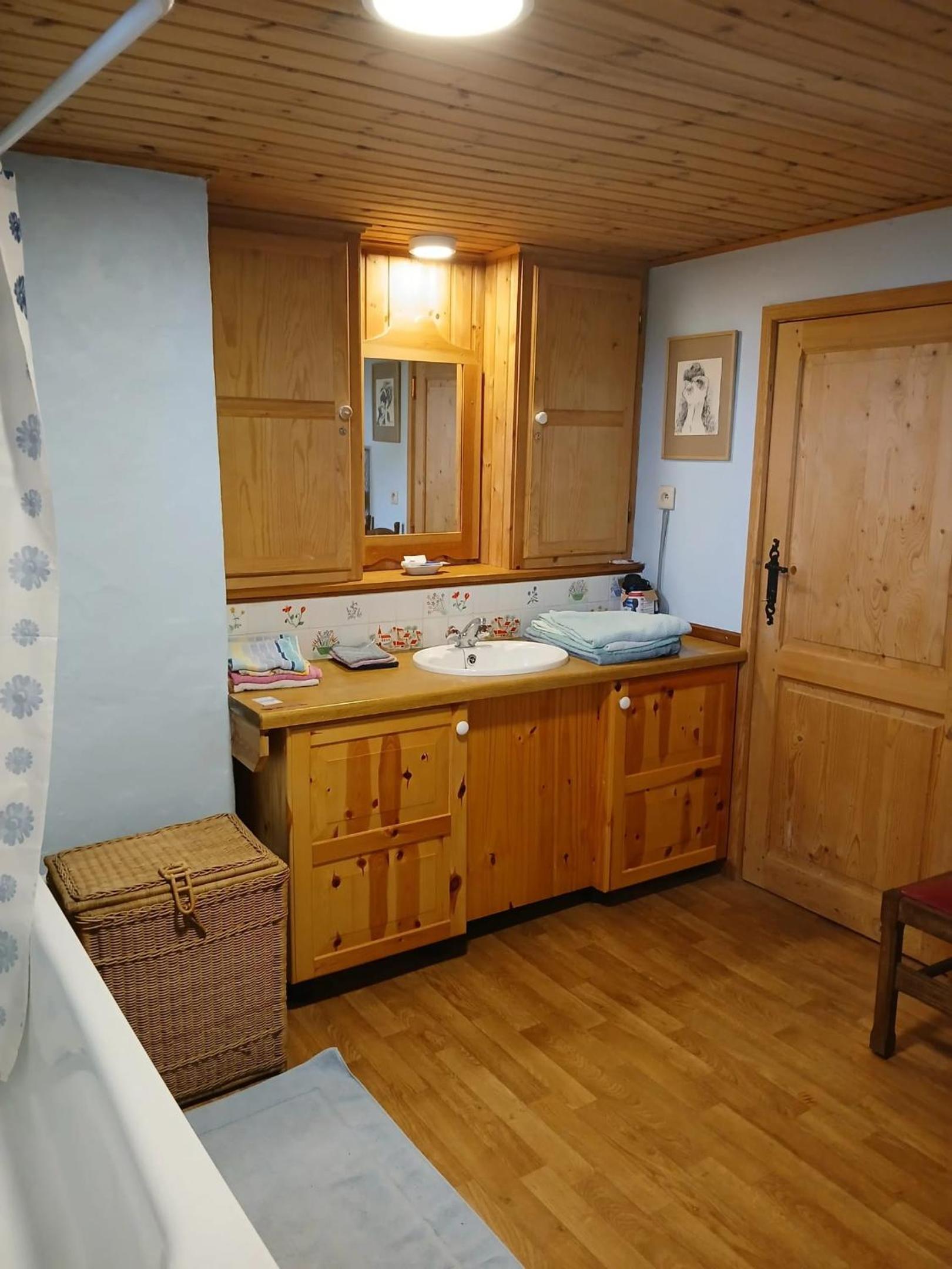 Charming House in Scy, Hamois with Enclosed Garden