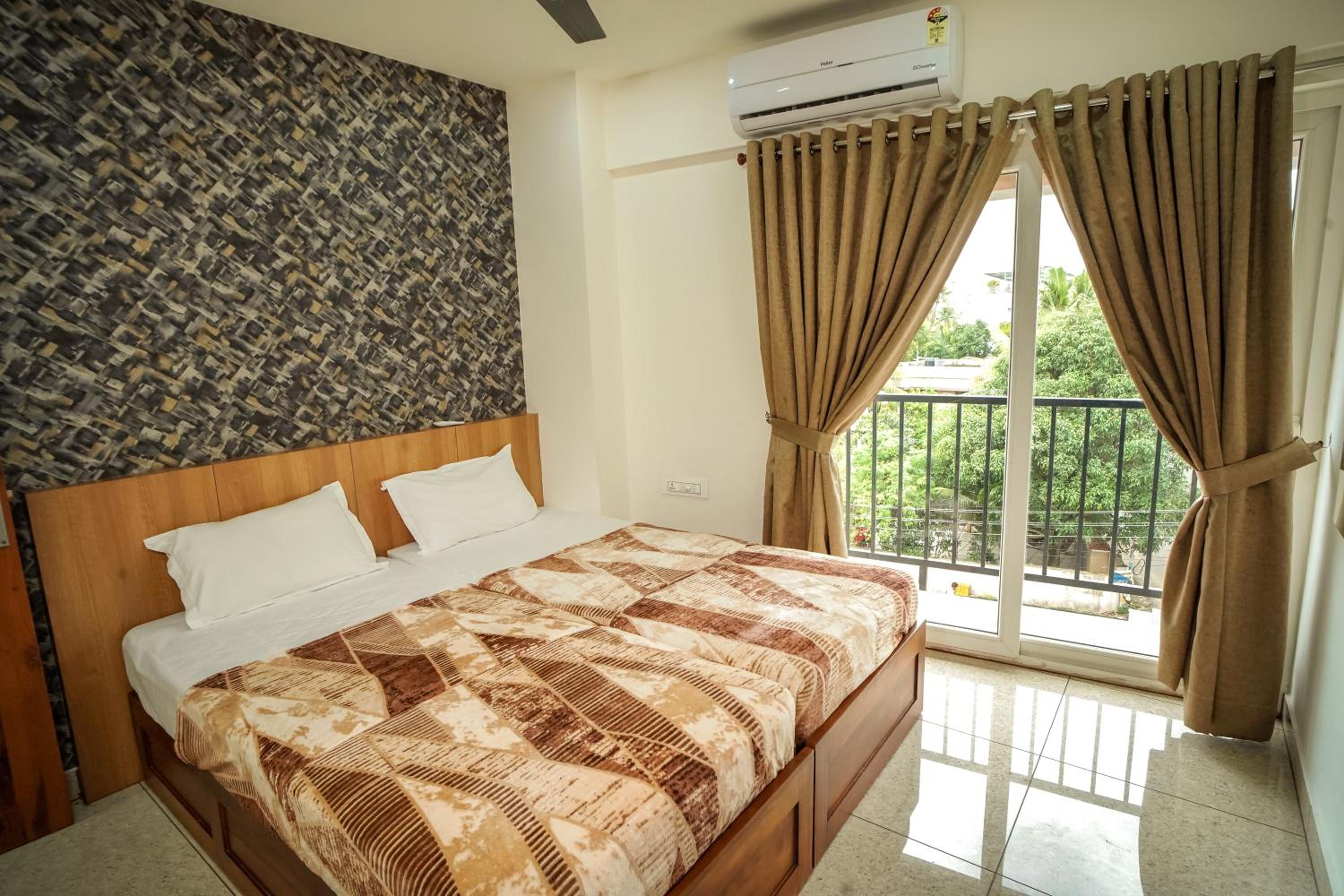 Hilux Inn view 4