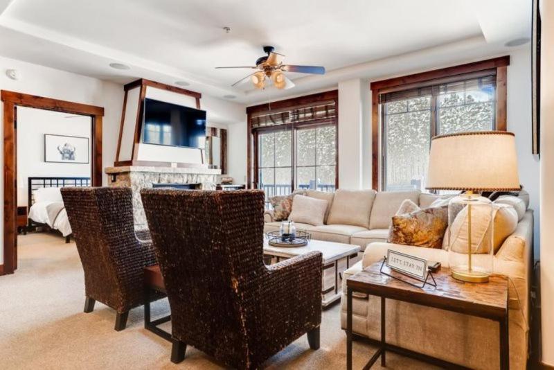 Crystal Peak Lodge 3 Bedroom Ski In, Ski Out Slopeside Condo At The Base Of Peak 7