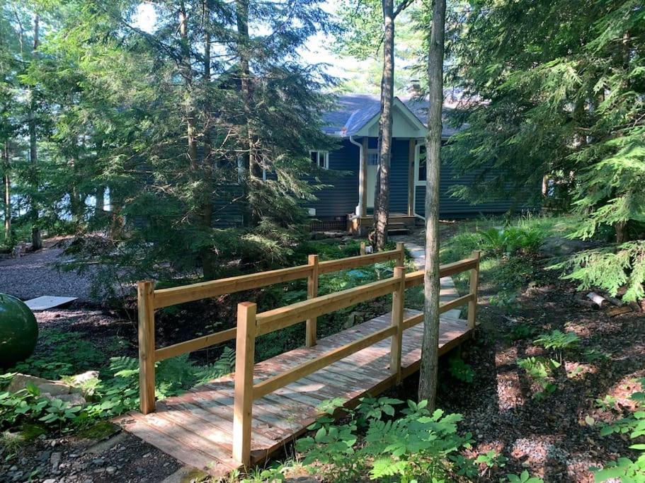 Davi's Lake House