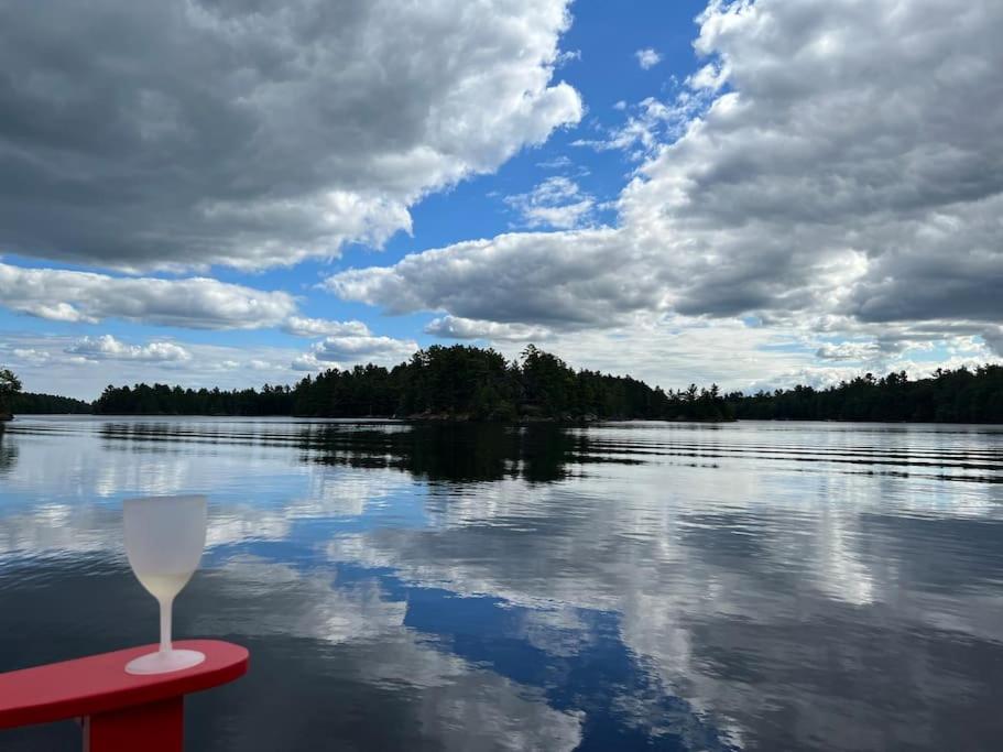 Davi's Lake House