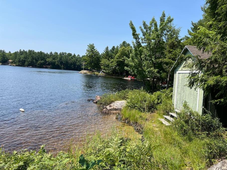Davi's Lake House