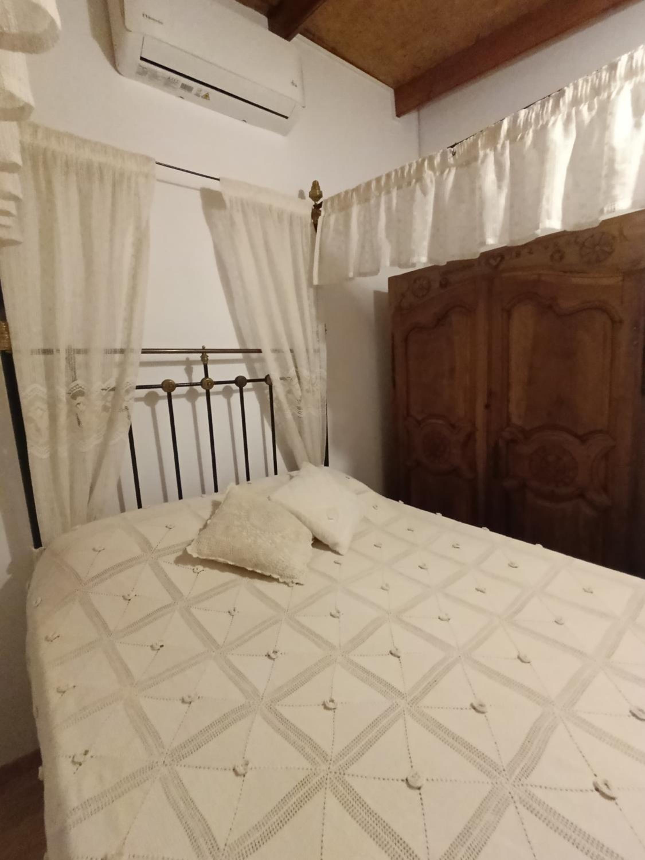 Angels Traditional House