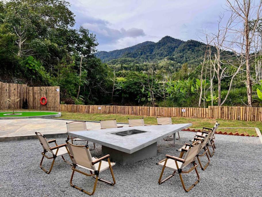 The Black & White Box Villa - Genting Highland Foot Area view 4