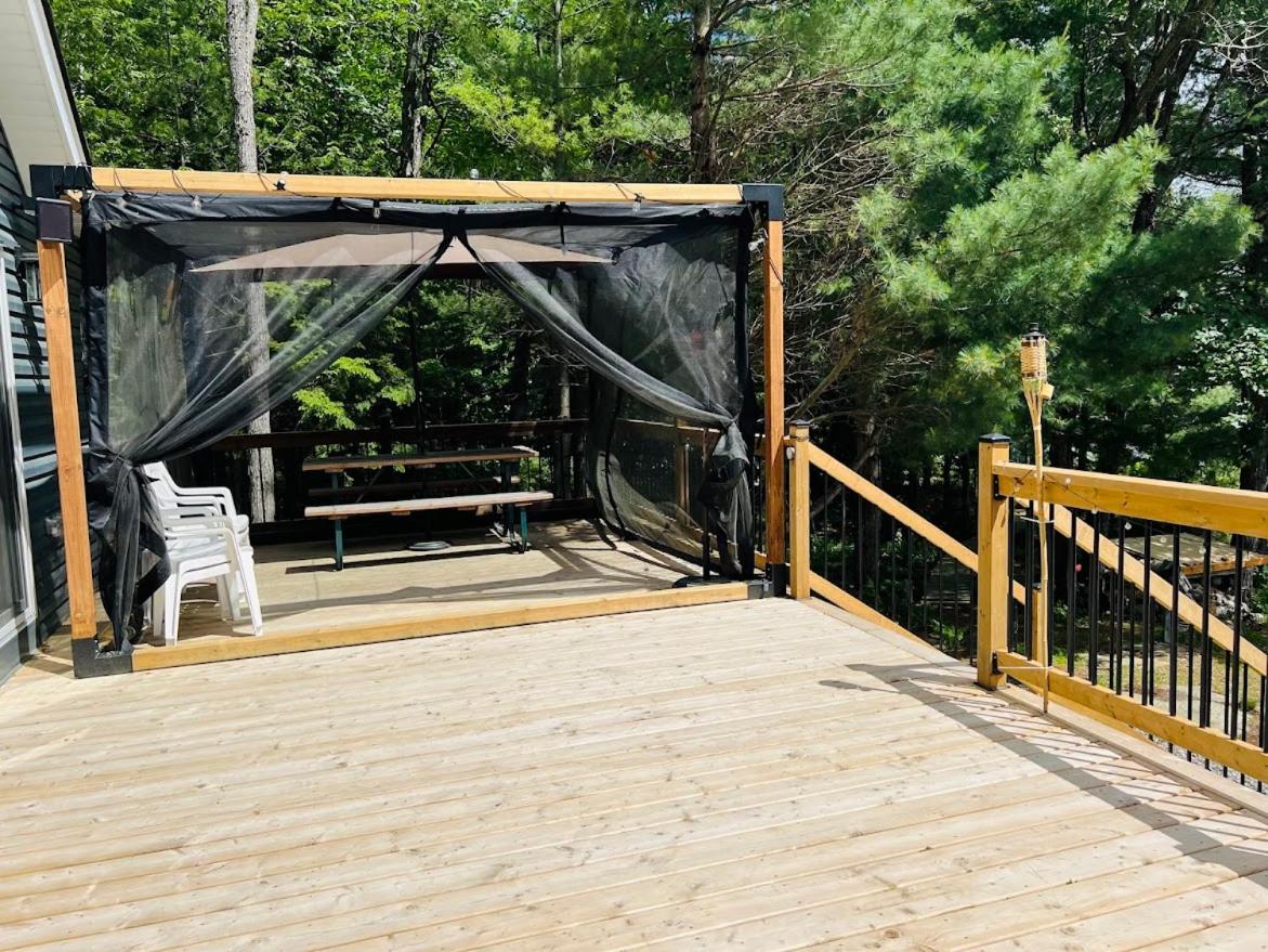 Davi's Lake House
