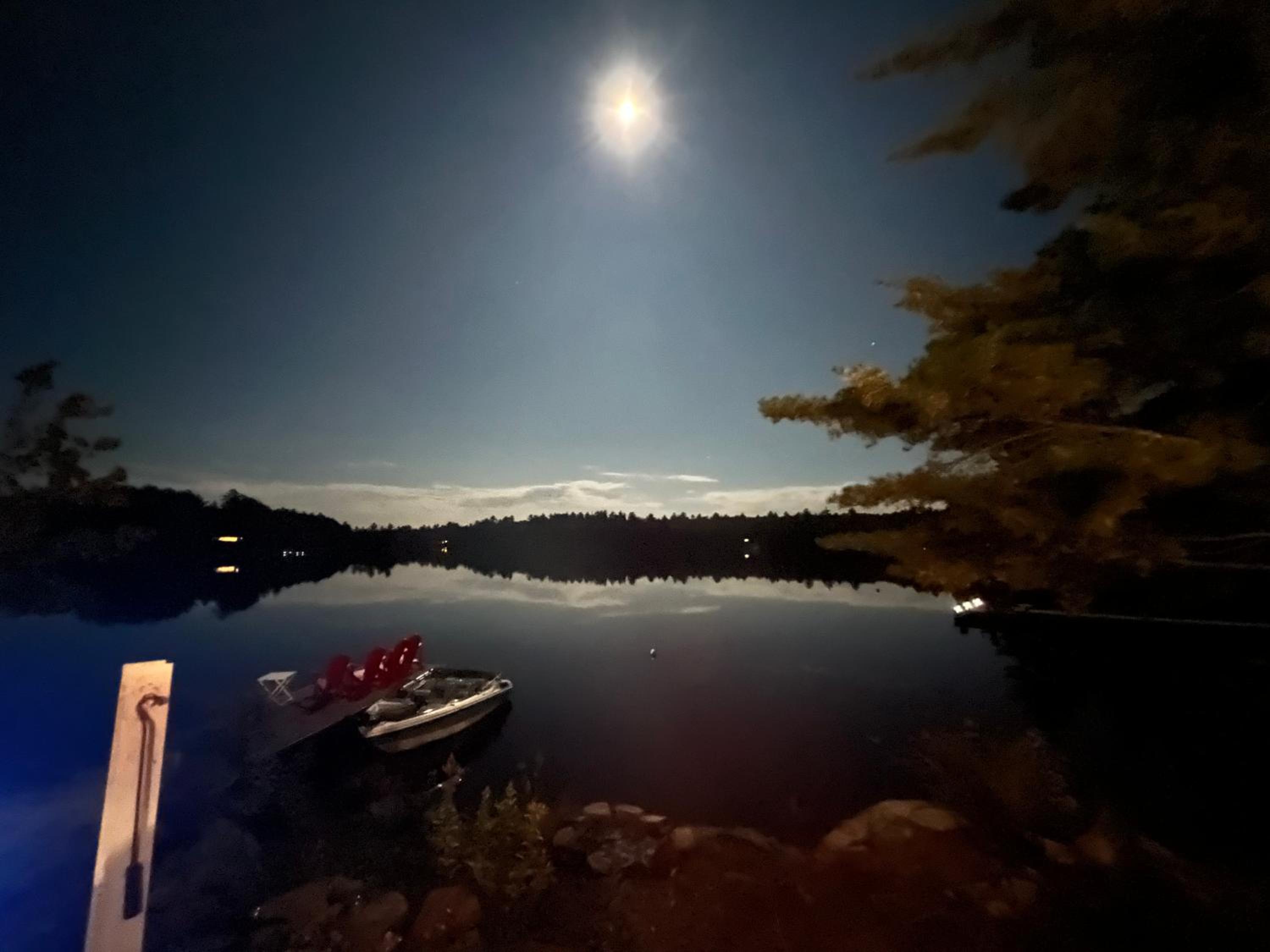 Davi's Lake House