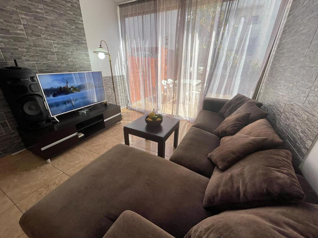 Hotel Elena front beach Apt - Image 1