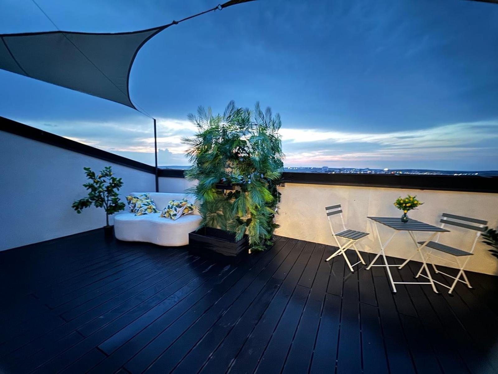 Pethouse club house