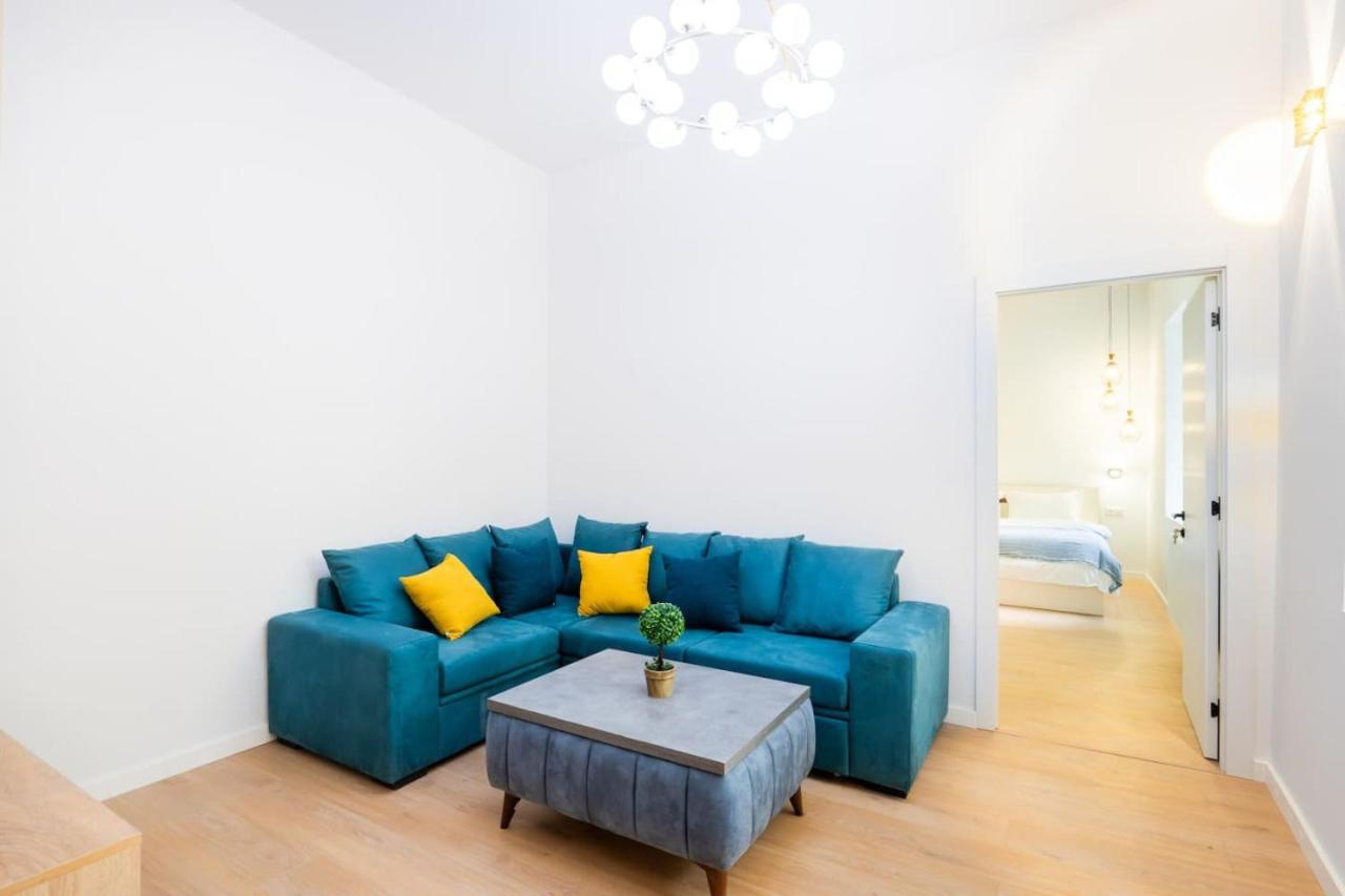 Sophisticated Comfort 2-BR Tbiilisi Gem