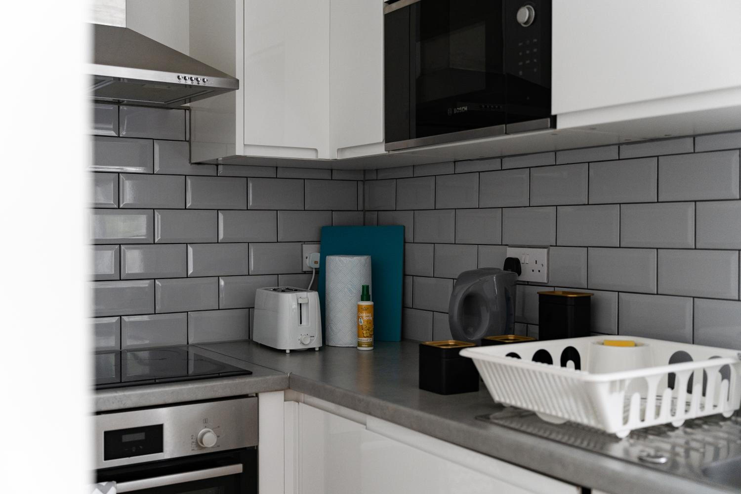 Livestay-Modern Apartments Building in Aylesbury