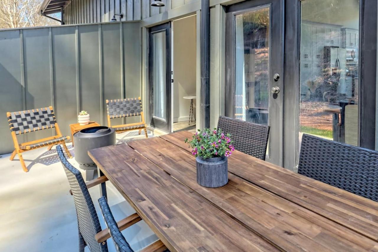 Downtown Clayton Charm Unit 5 view 3