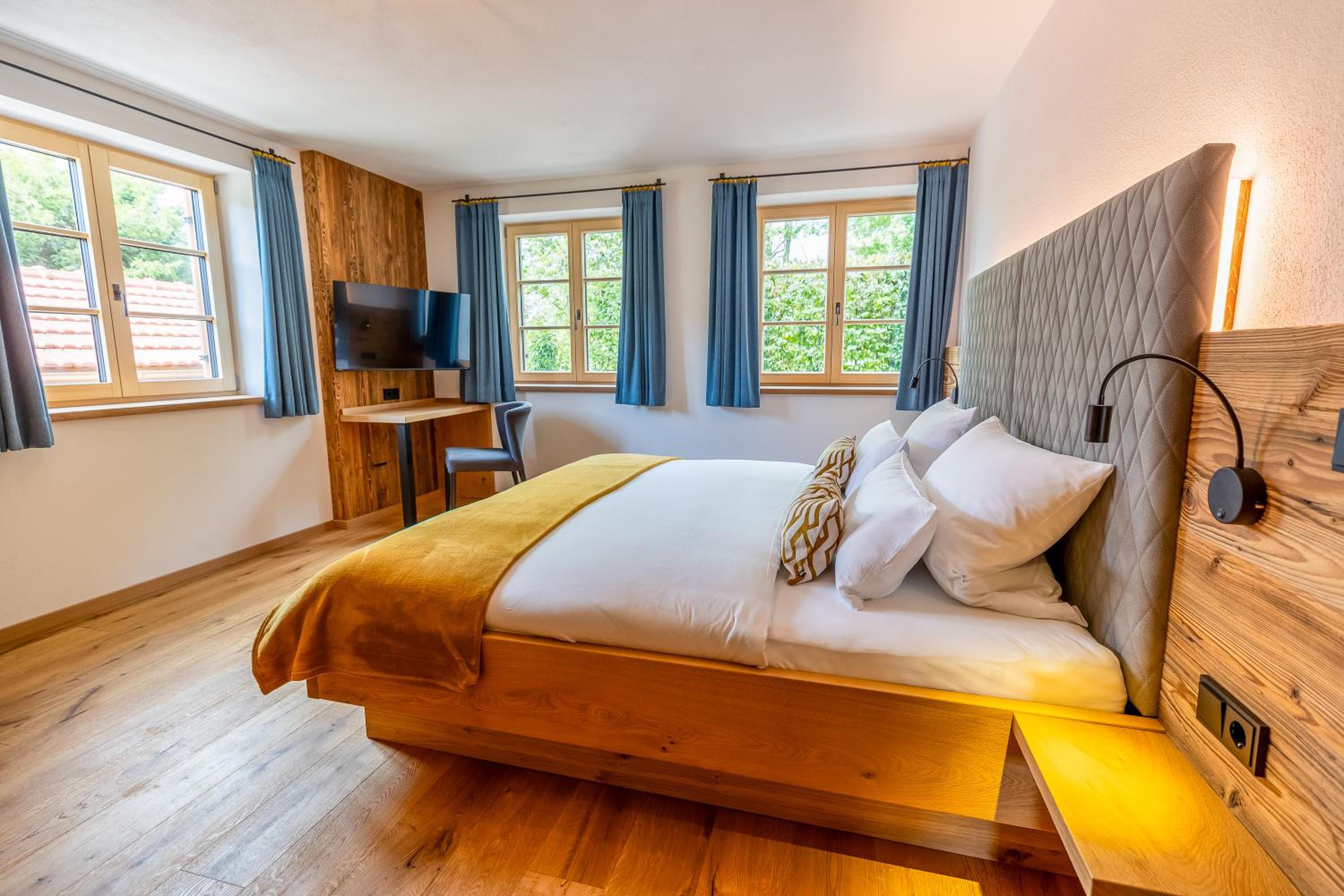 Graf Chiemo Suites - direkt am Chiemsee mit separatem Seezugang