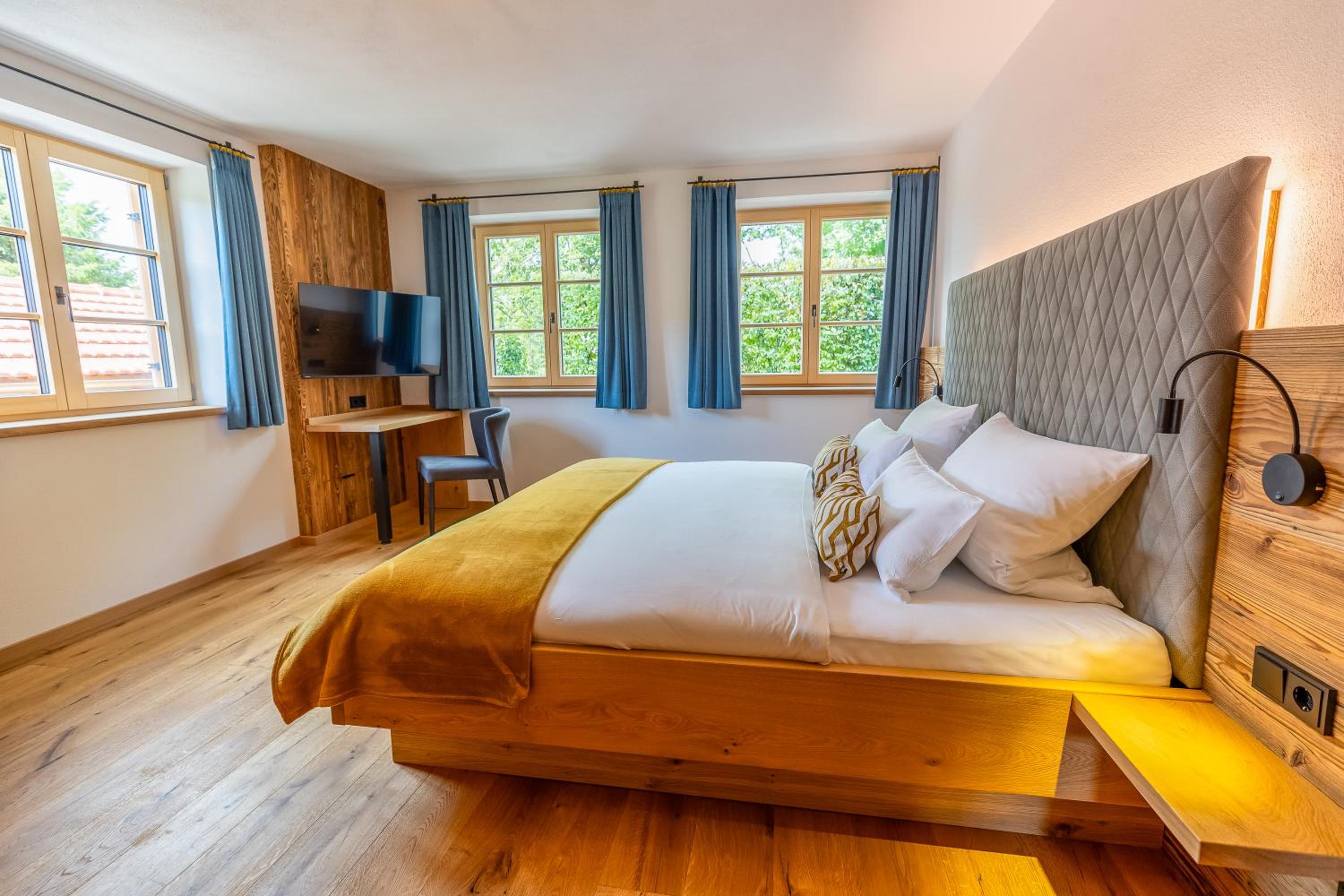Graf Chiemo Suites - direkt am Chiemsee mit separatem Seezugang