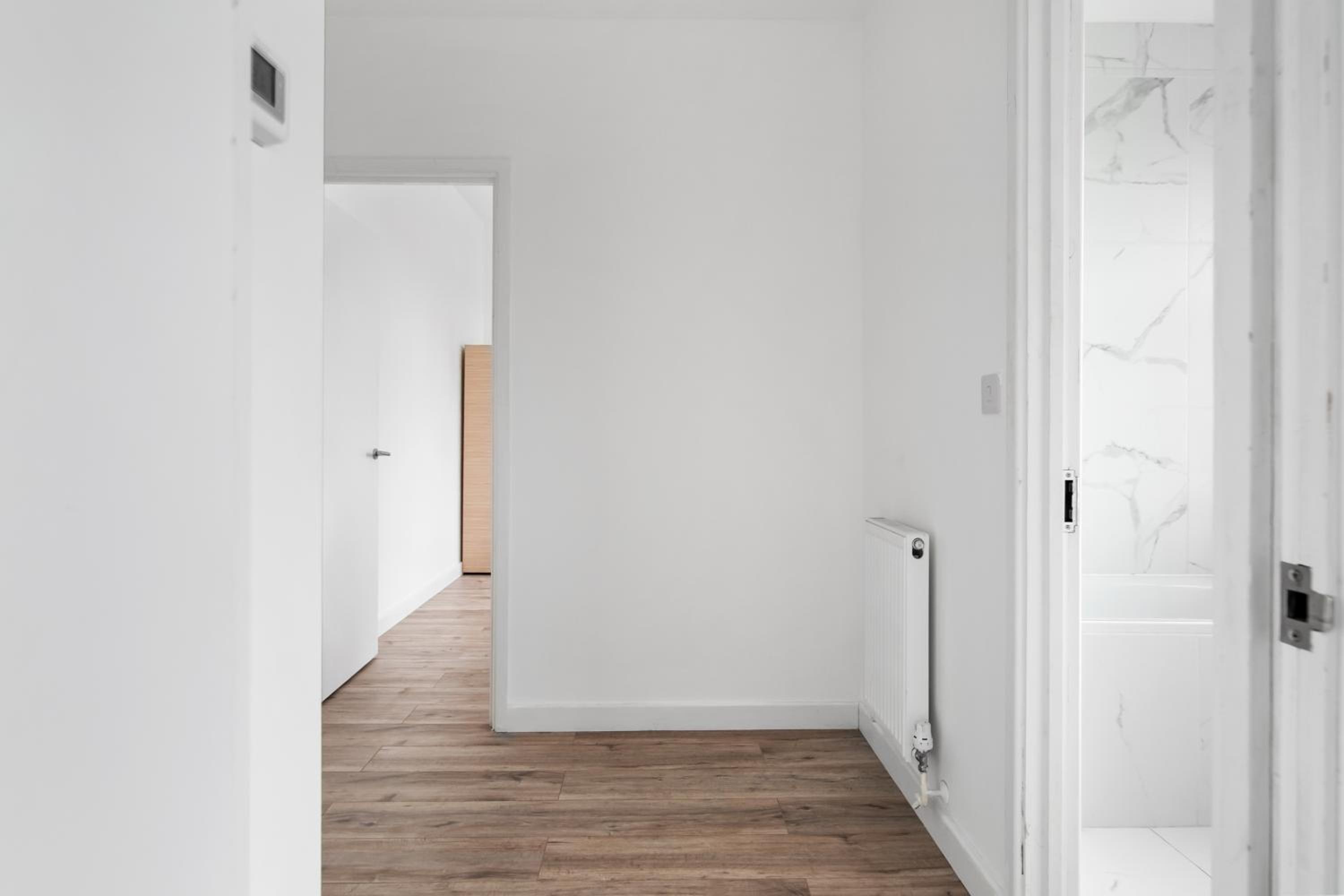 Livestay-Modern Apartments Building in Aylesbury