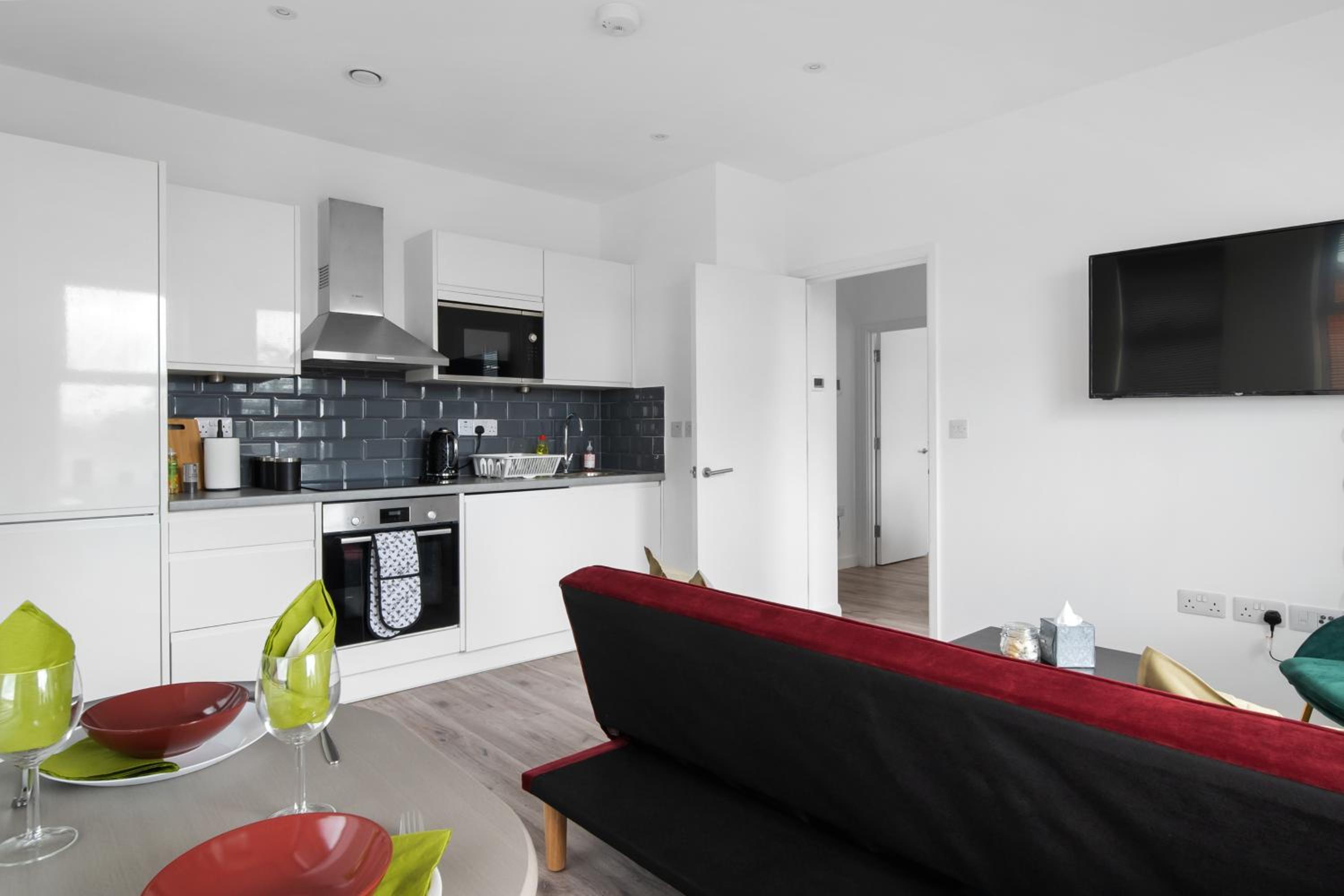 Livestay-Modern Apartments Building in Aylesbury