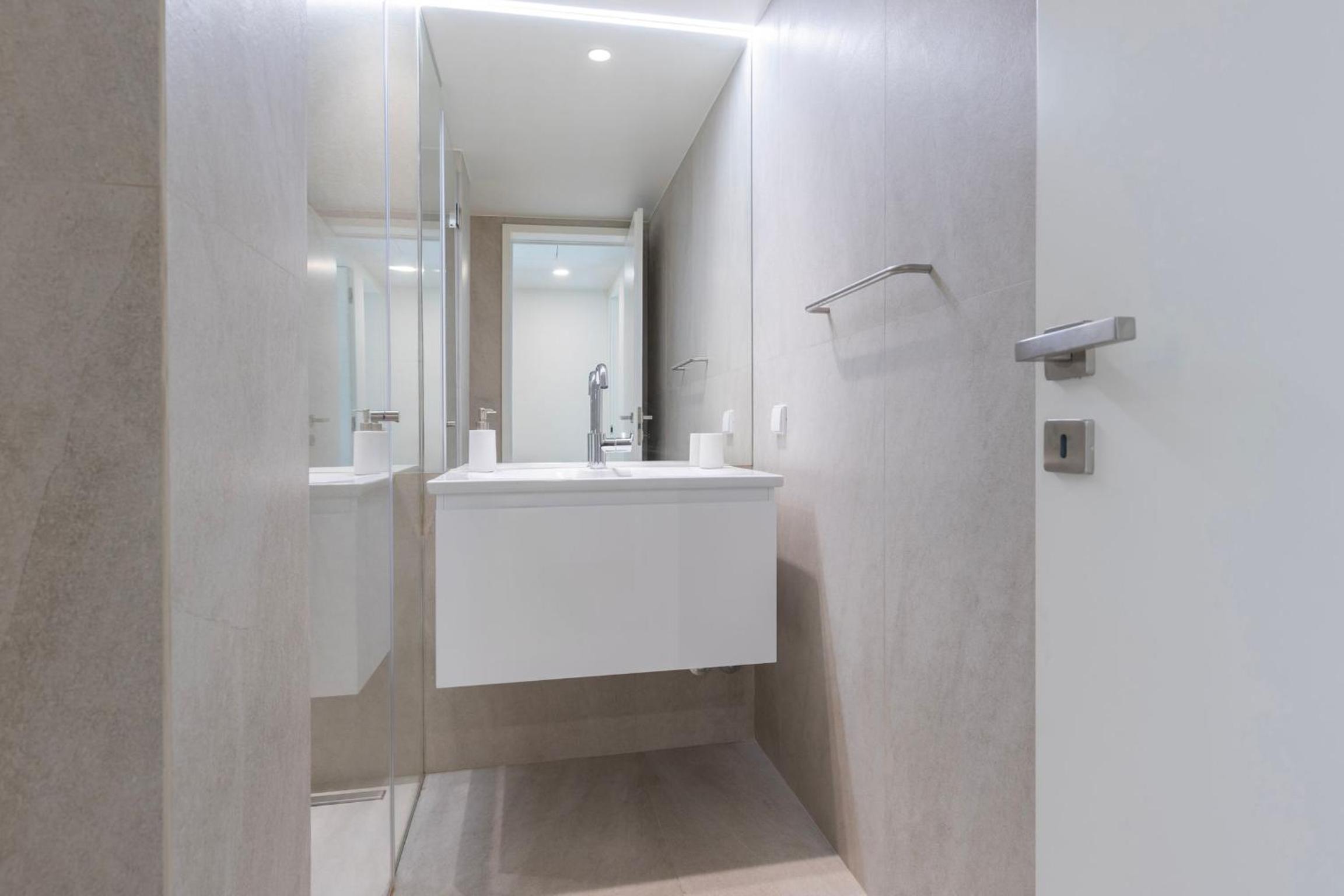 Ribeira Garden 2BDR Apartment by LovelyStay view 3