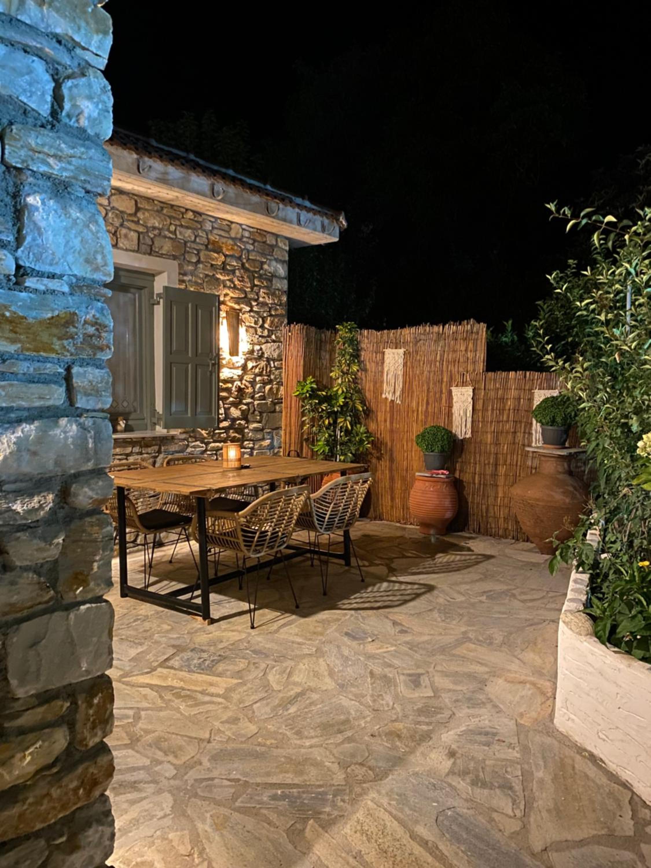 Oneiropetra Luxury House