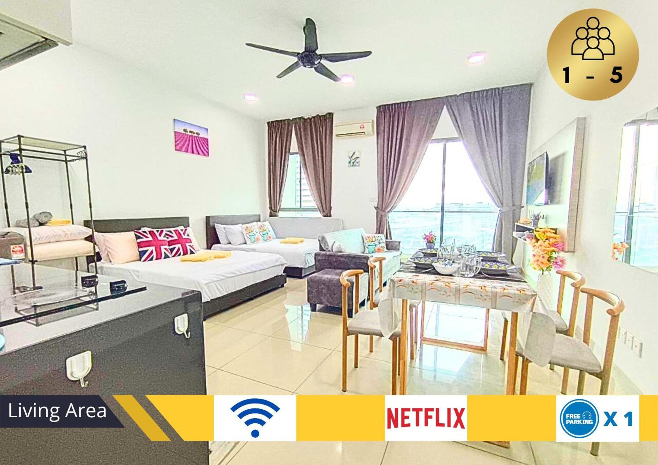 Homely Cybersquare Ensuite with Skyline View #CS5 photo 1