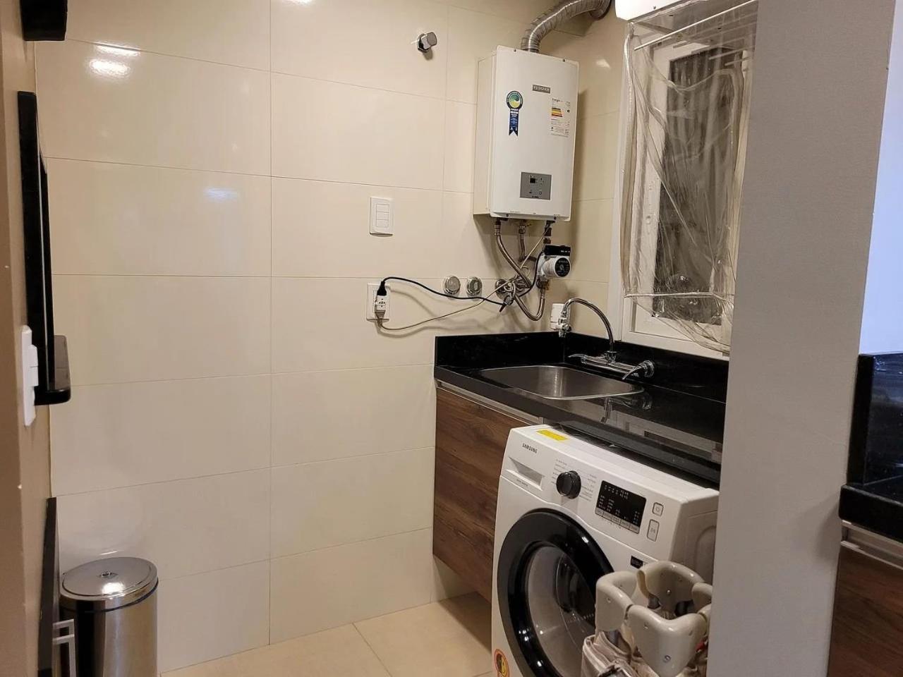 A apenas 300 mts da Rua Coberta, no exclusivo Via Florida