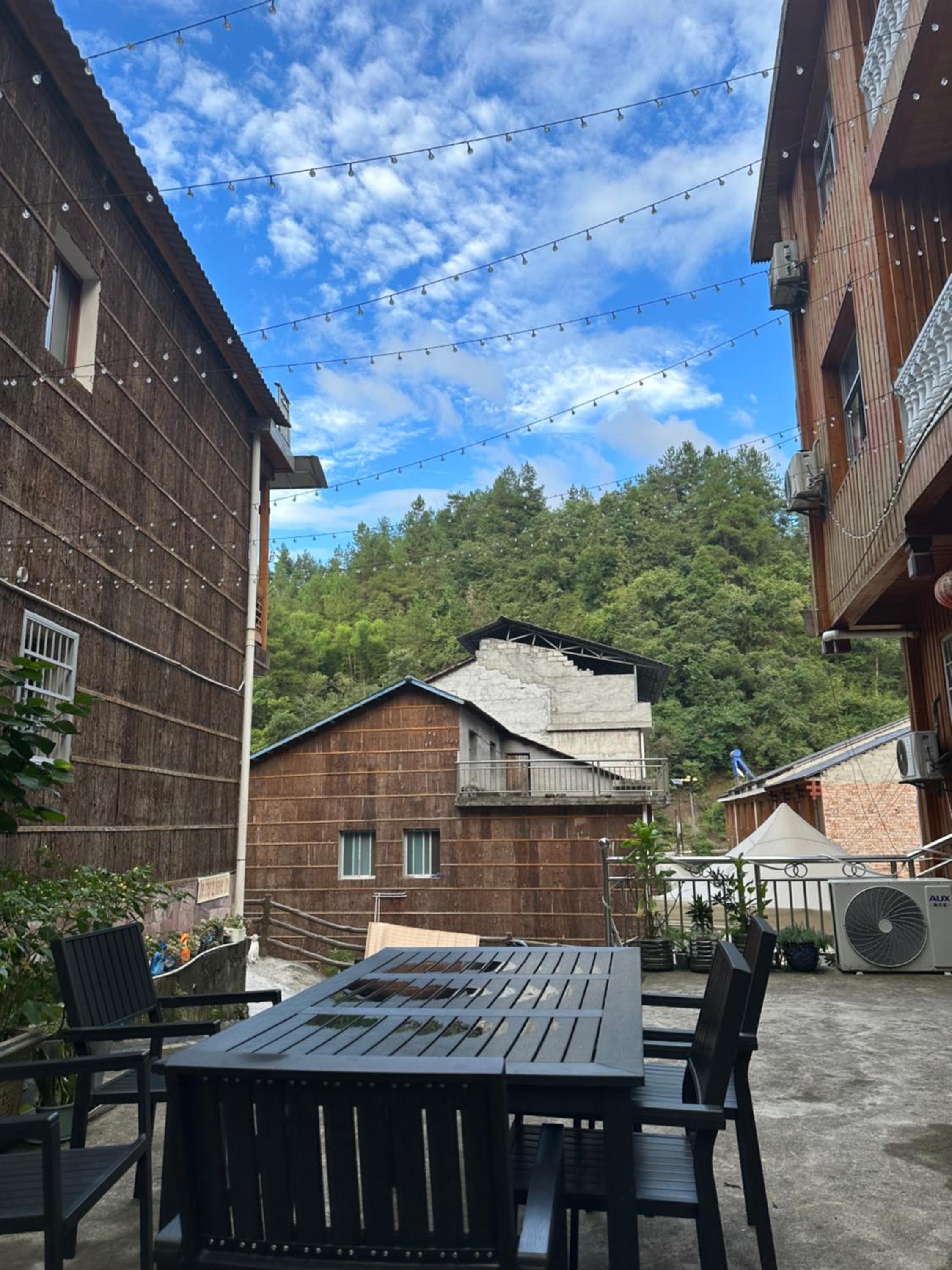 Tongfu Inn(In the National Park)
