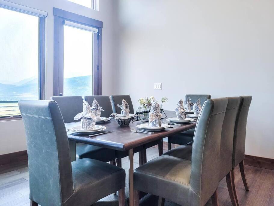 Lakeview Luxury at the Ridge view 2