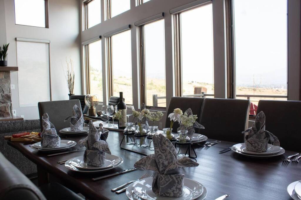 Lakeview Luxury at the Ridge view 3