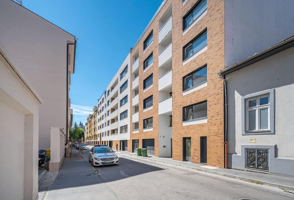 Big condo with garage & balcony & AC & lift view 3