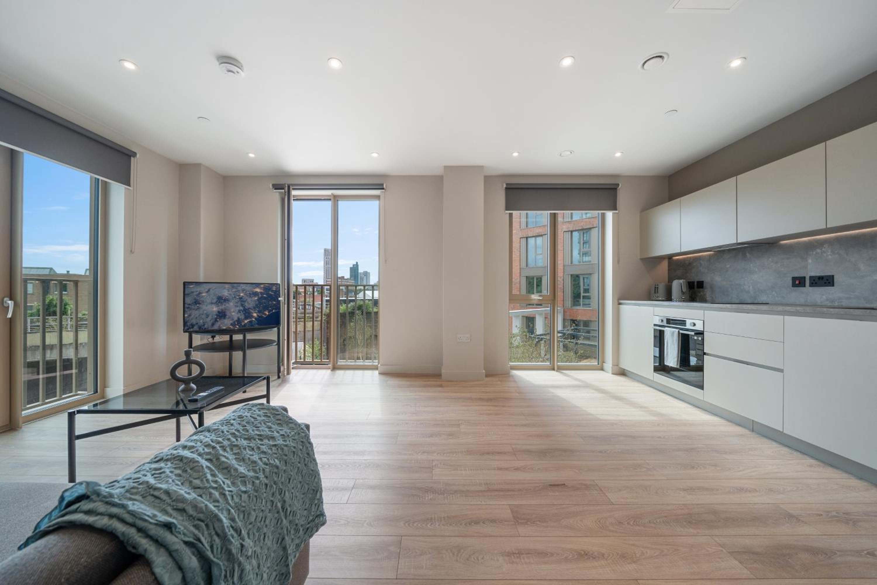 RentitRev Modern Flat in Exclusive Wandsworth Area view 4