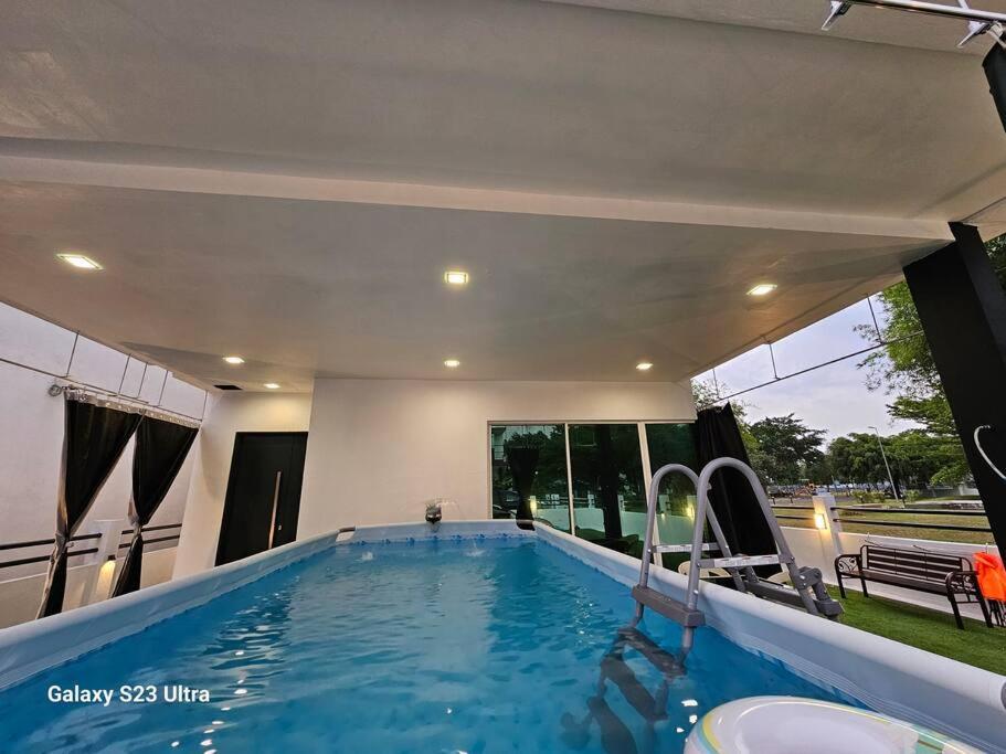 Azalea Homestay with Private Pool & Barbecue photo 4