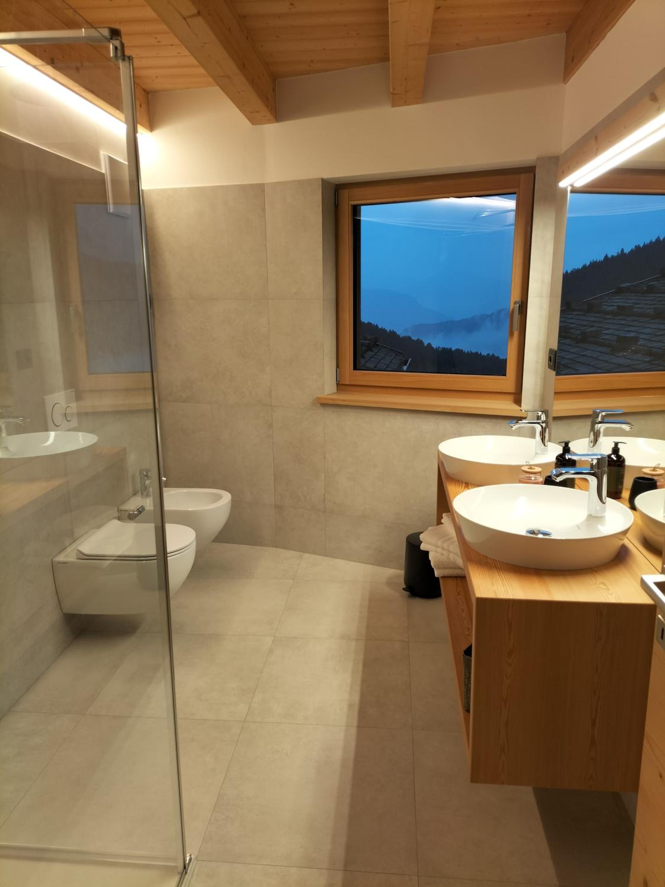 LARIS mountain house