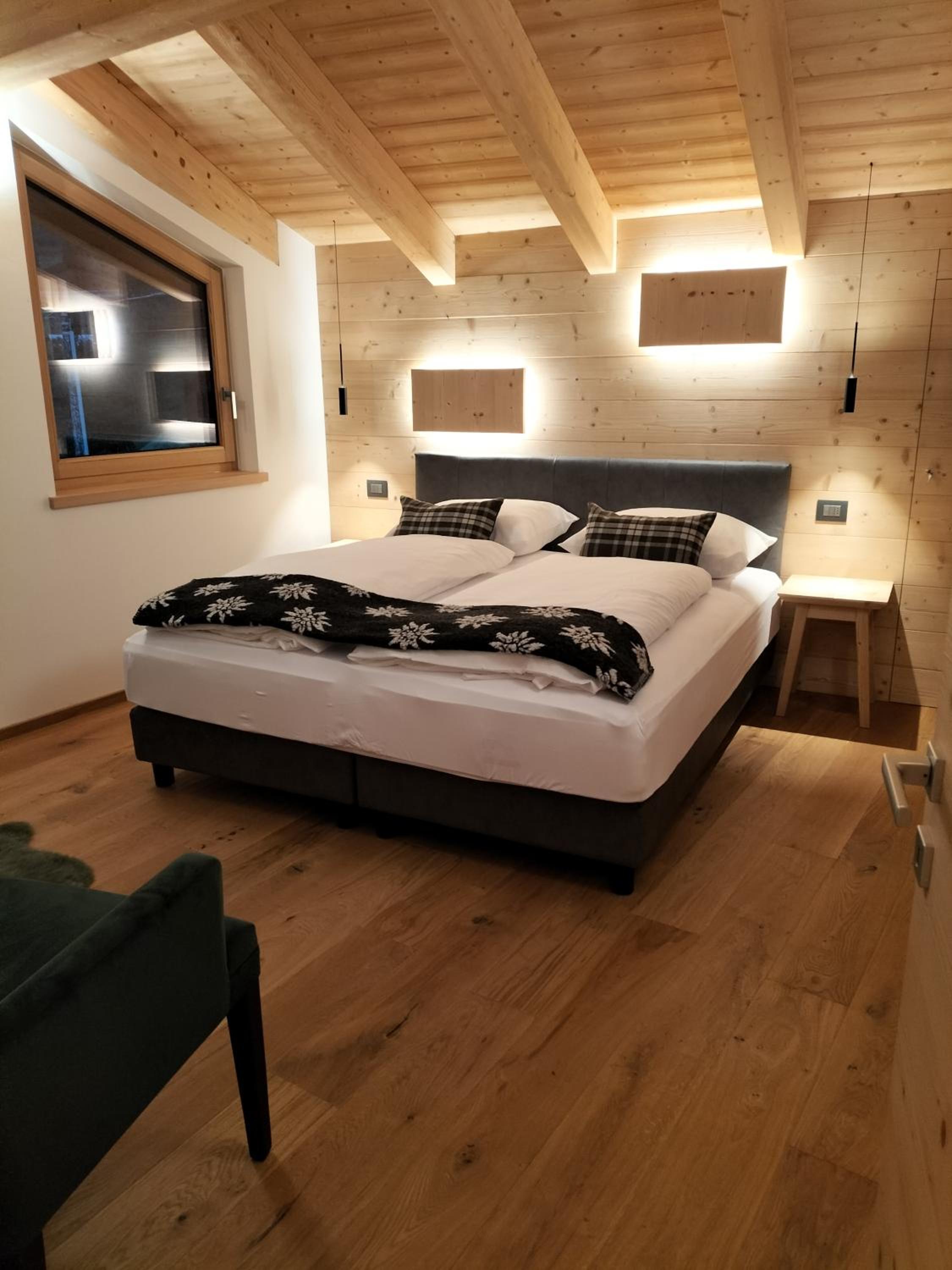 LARIS mountain house