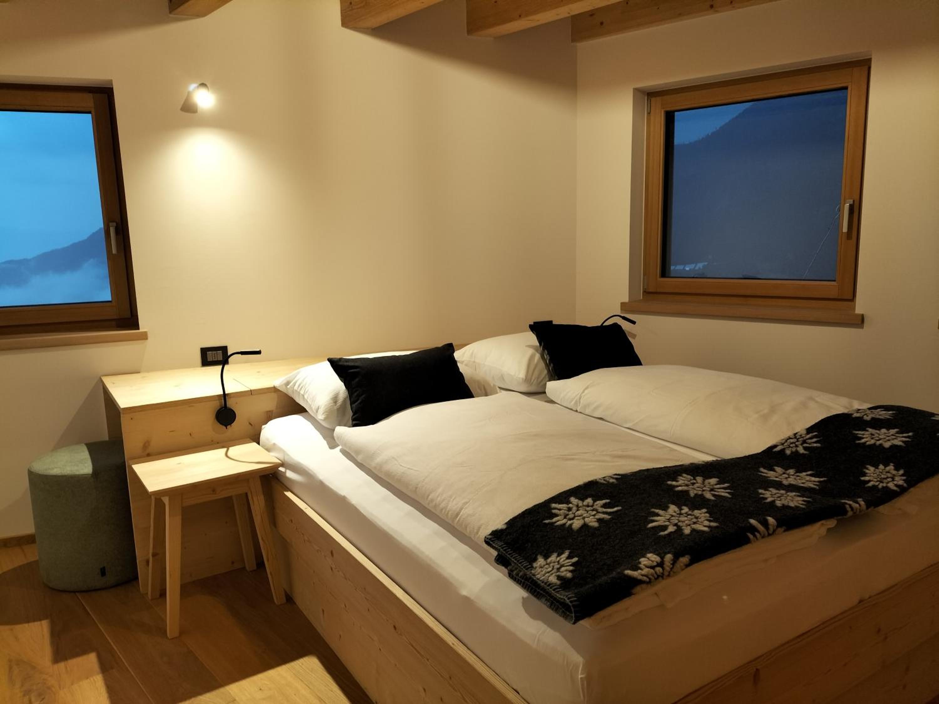 LARIS mountain house