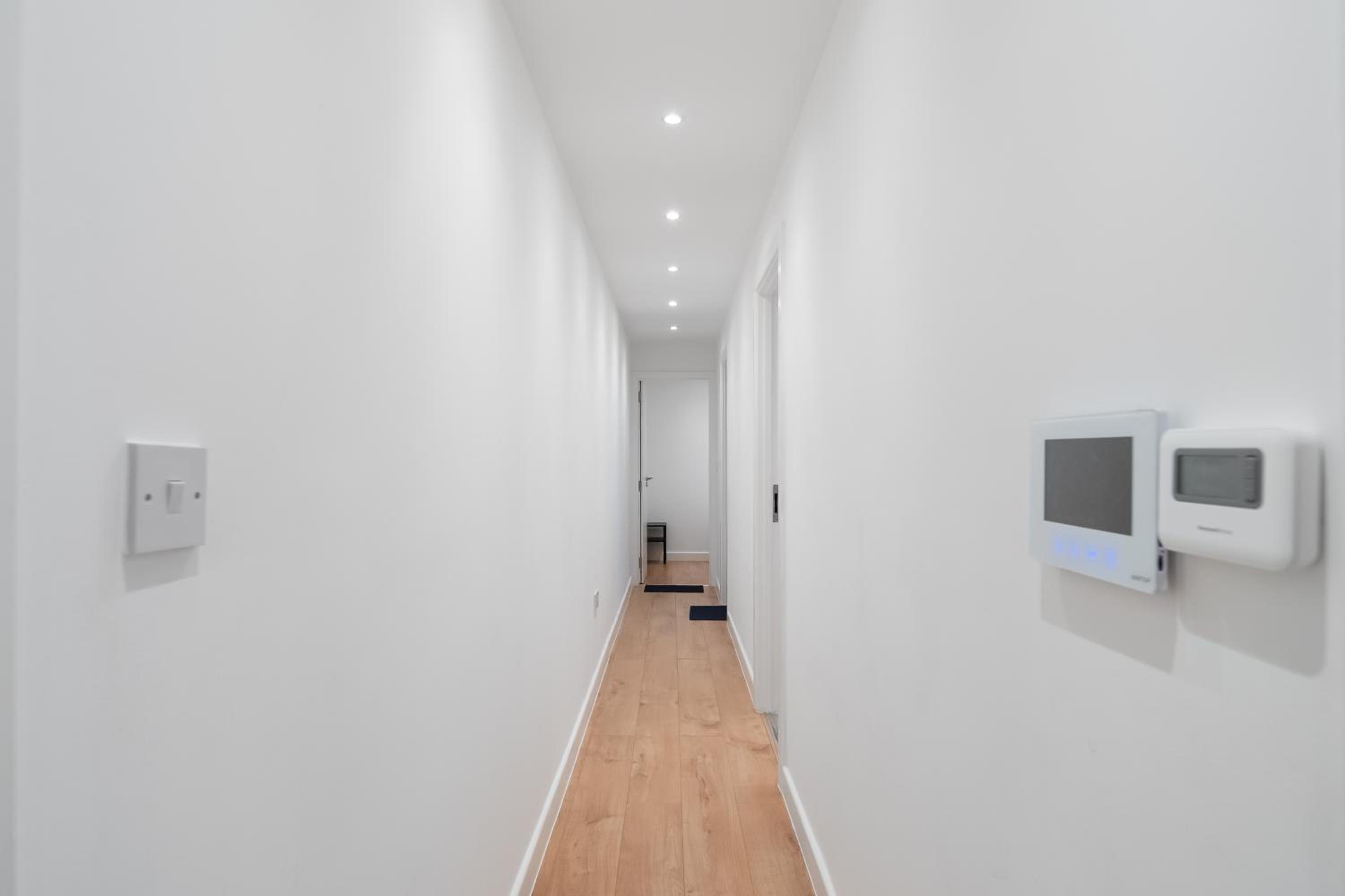 Livestay-Modern Apartments Building in Aylesbury