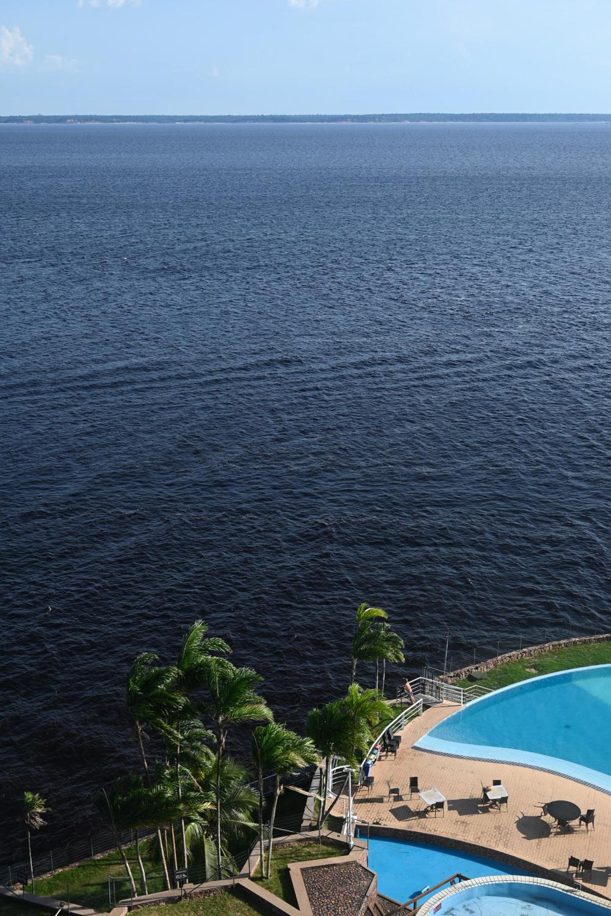 Tropical Executive Flat Suite 817 with View