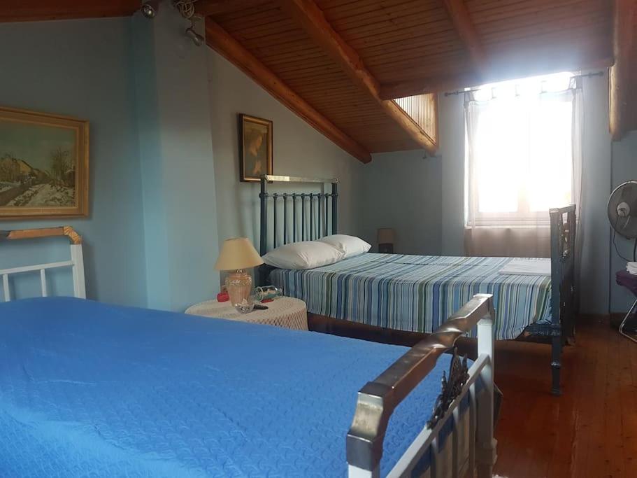 Mansion like house close to beach and Corfu town