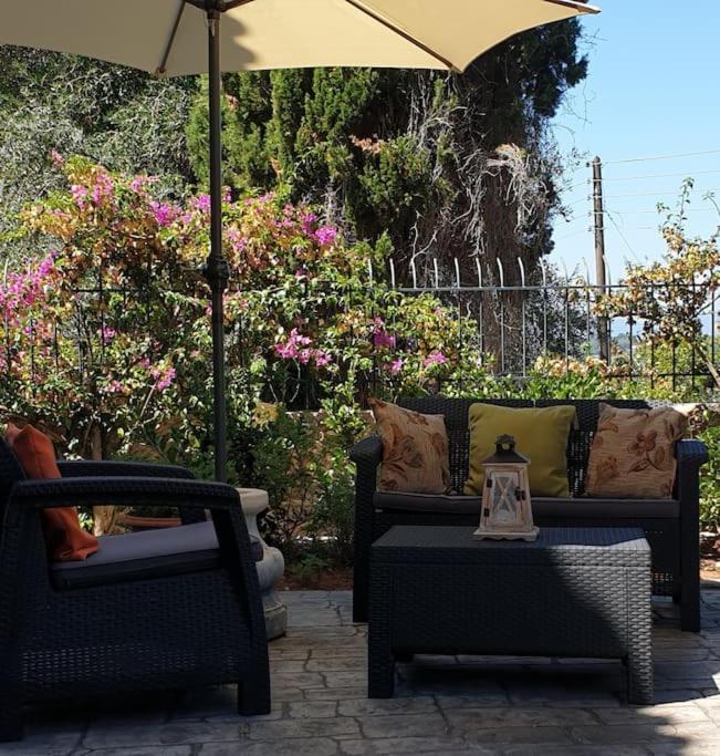 Mansion like house close to beach and Corfu town