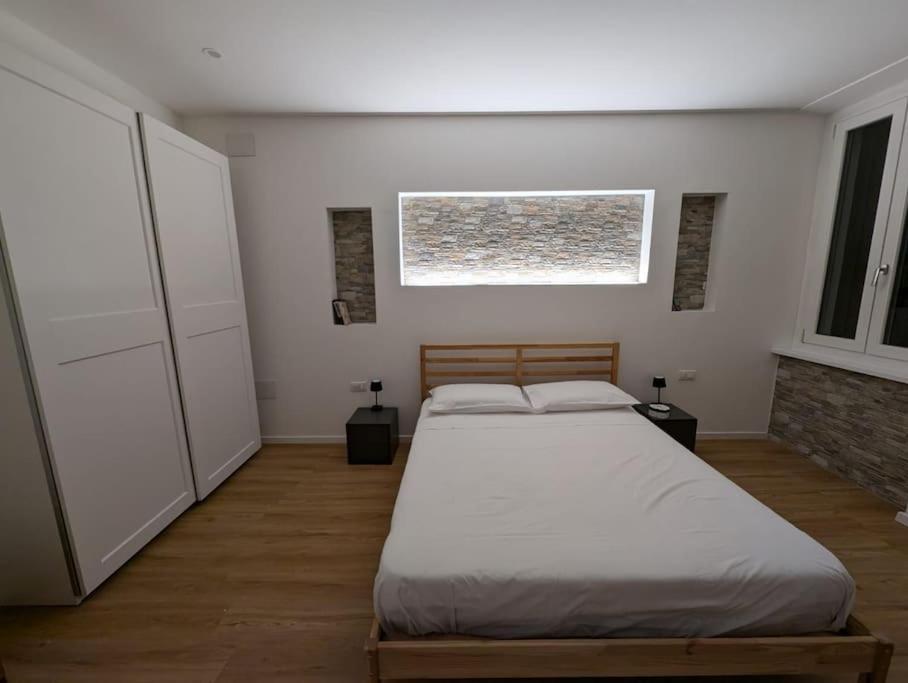 Rendez-Vous view 5