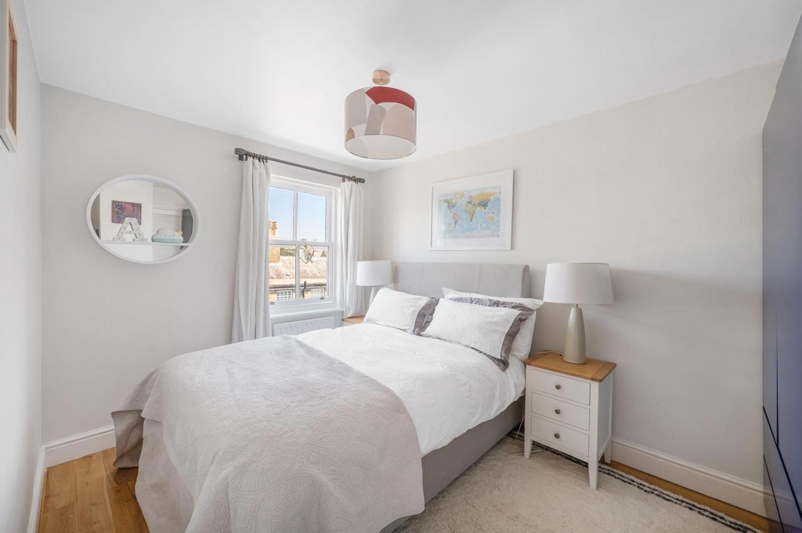 Beautiful house on stunning Richmond Hill view 5
