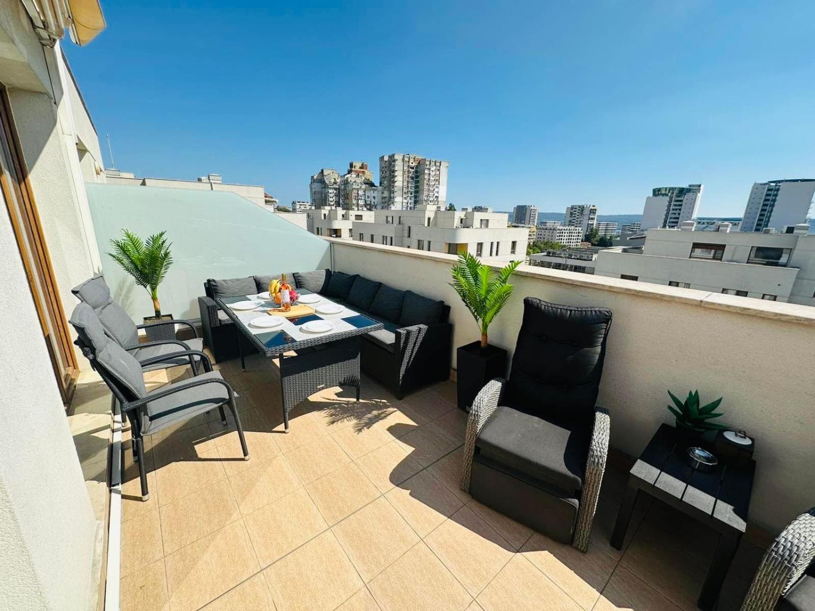 Spacious Prestige Penthouse