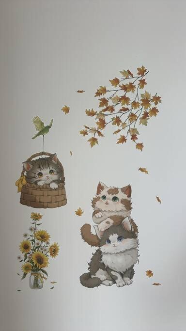 Mid vally Mosaic Kitty House
