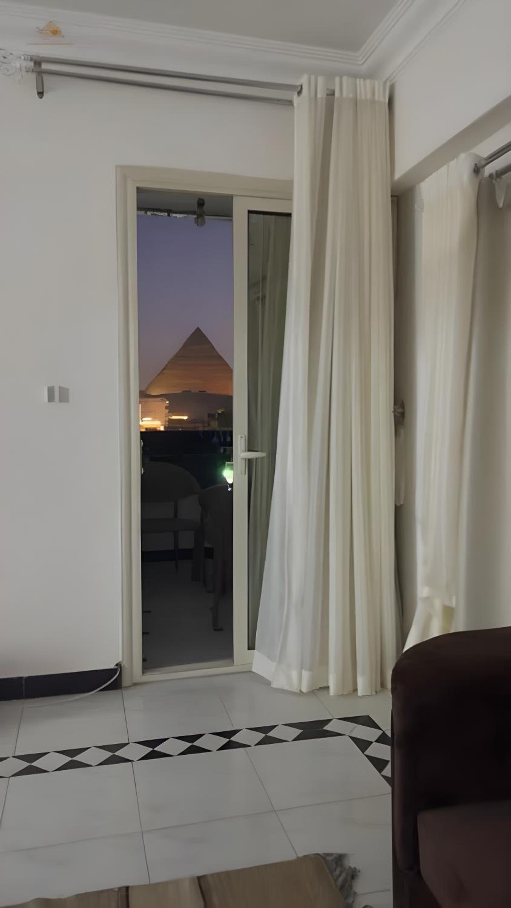 king ramses pyramids view apartment