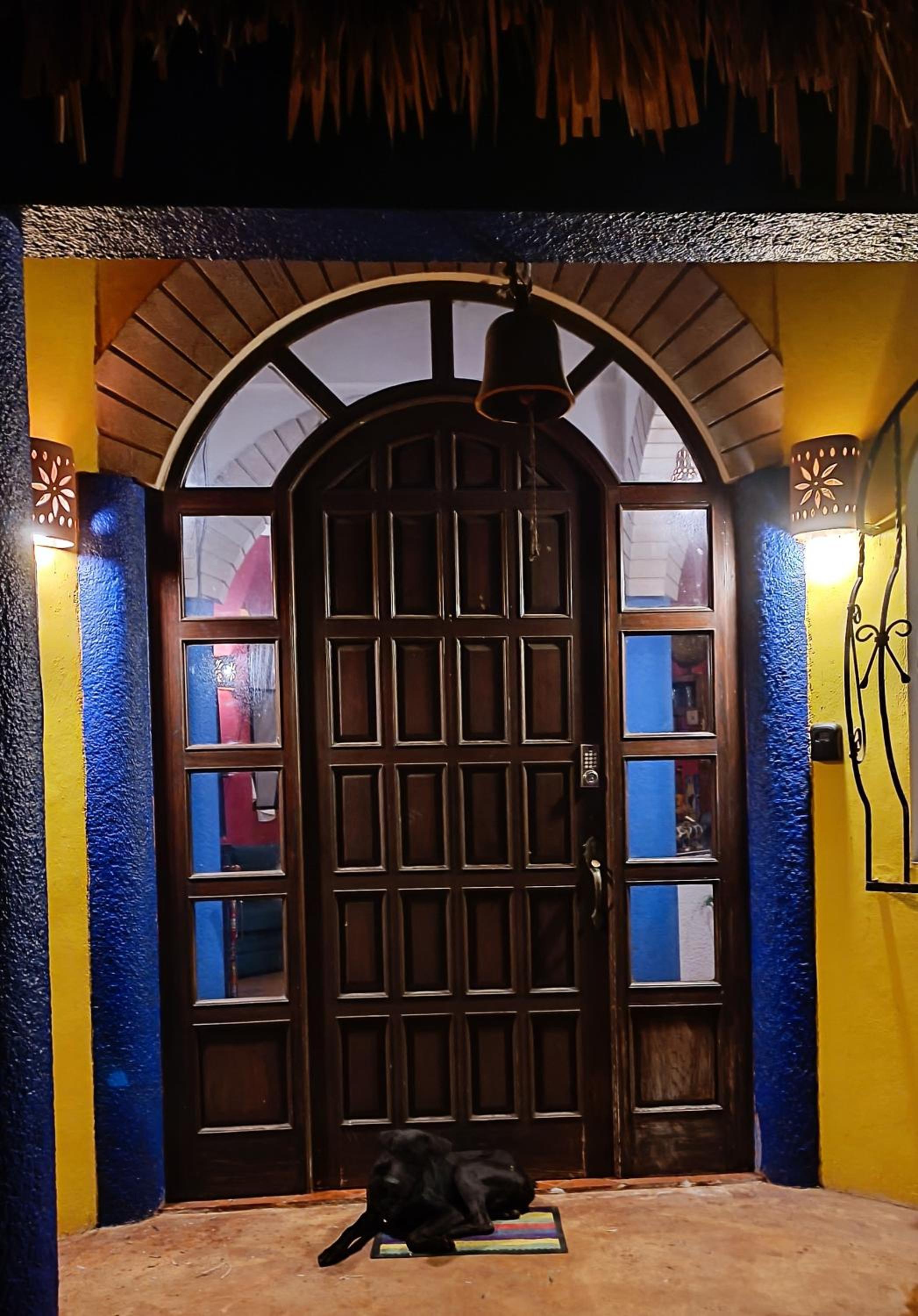 La casa de piedra y colores en Chichén Itzá, photo 10
