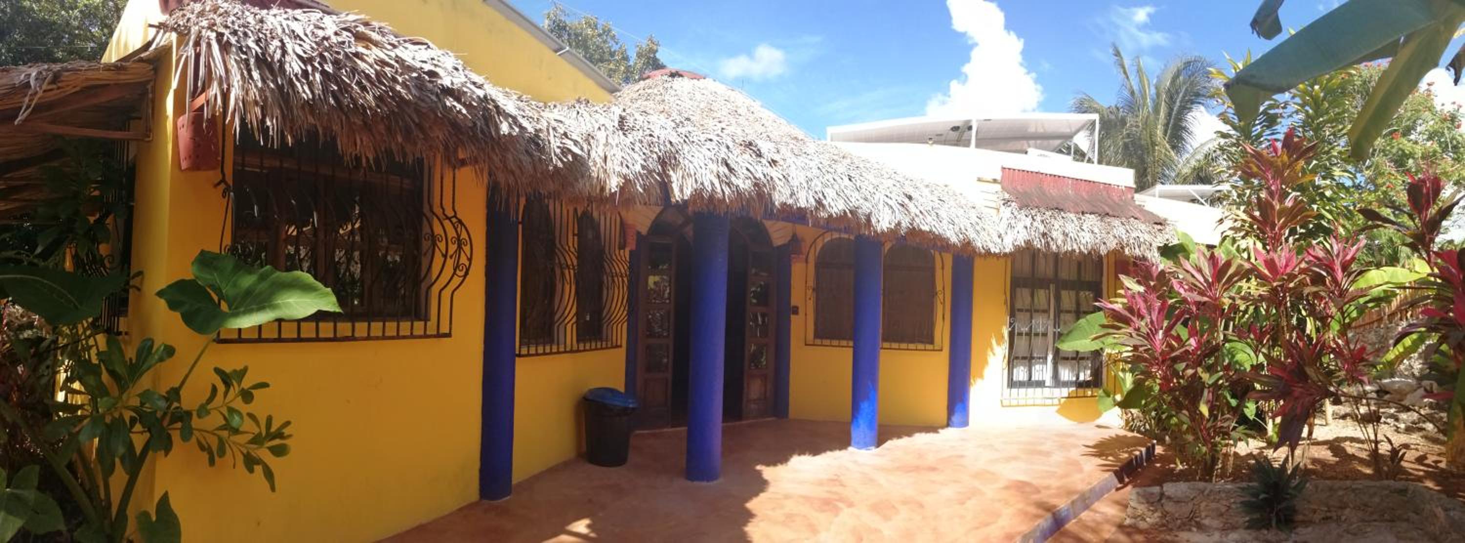 La casa de piedra y colores en Chichén Itzá, photo 44