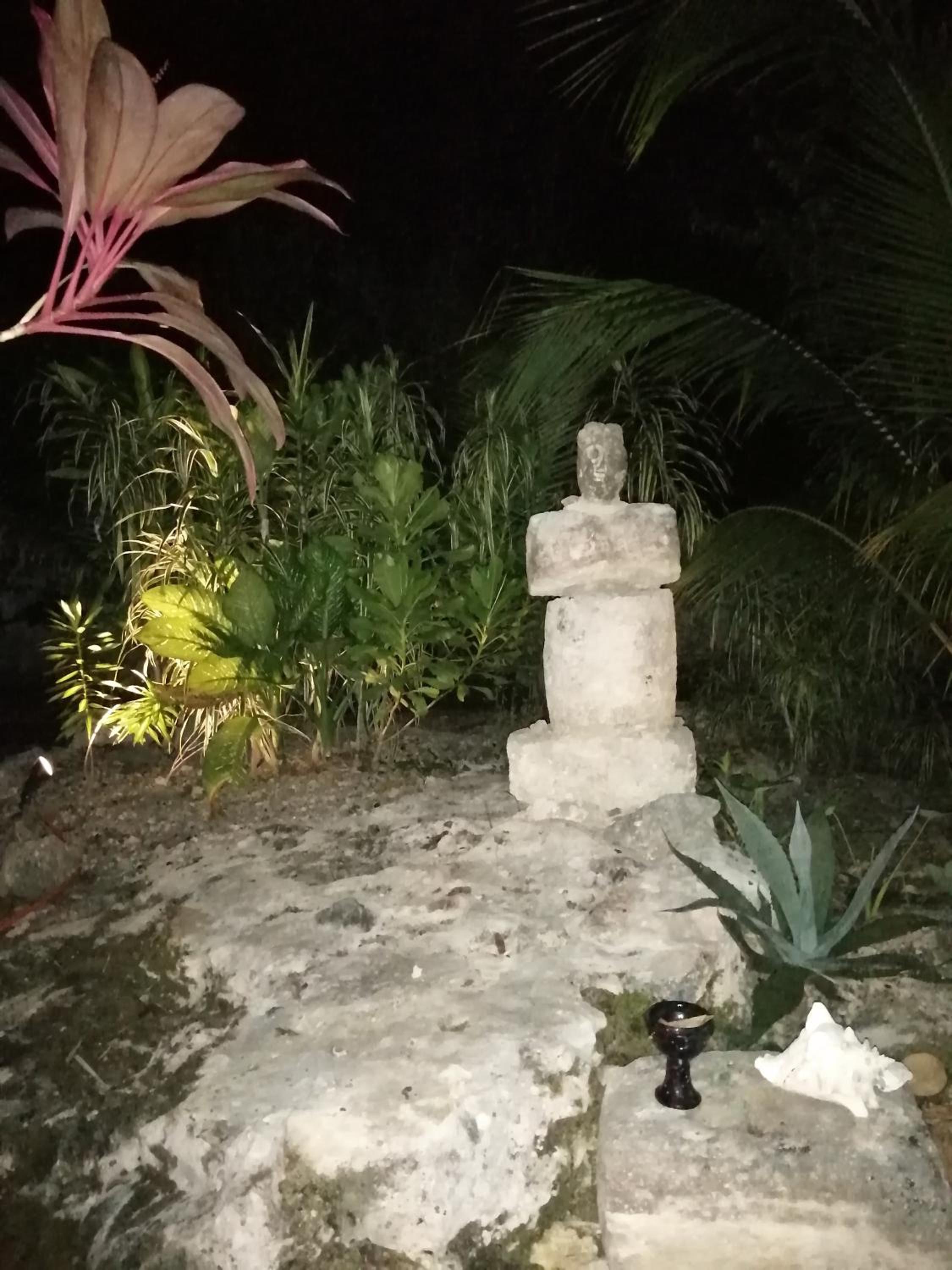 La casa de piedra y colores en Chichén Itzá, photo 47